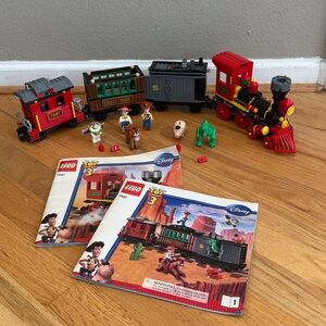 LEGO Toy Story 3 Great Western Train Chase (7597) + 6 Mini Figures, Instructions
